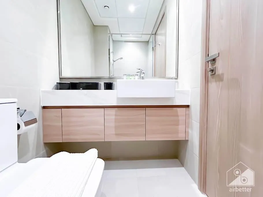 Bright Studio In Azizi Riviera Perfect City Escape Dubai Apartment