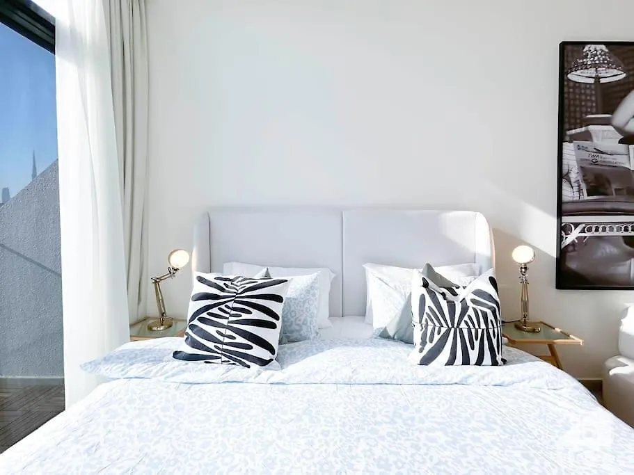 Bright Studio In Azizi Riviera Perfect City Escape Dubai Apartment